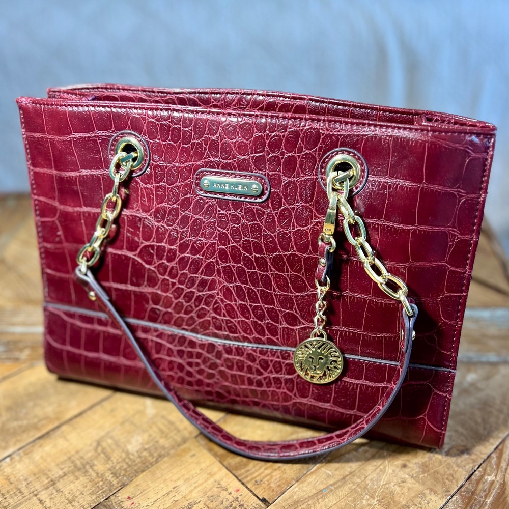 Anne Klein Burgundy Croc Embossed Satchel Shoulder‎ Bag Lion Charm